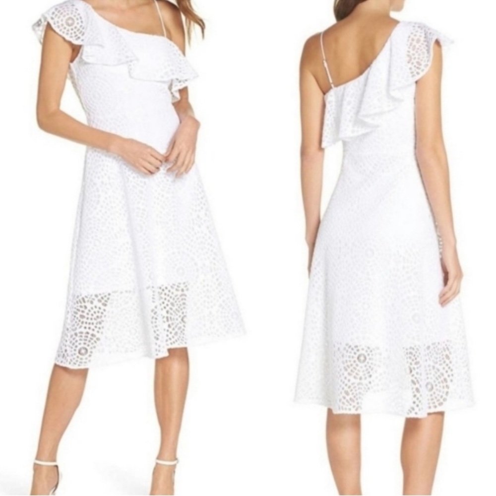 Lilly Pulitzer Callisto One Shoulder Dress
Resort White Sea Urchin Terry Lace 6